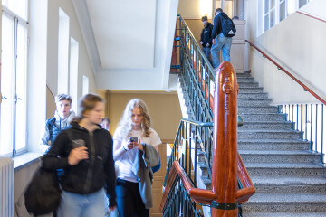 3C3A1143 Pietarsaaren lukio kaytava LOW RES