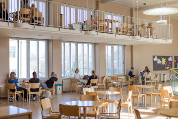 3C3A1182 Pietarsaaren lukio kaytava LOW RES