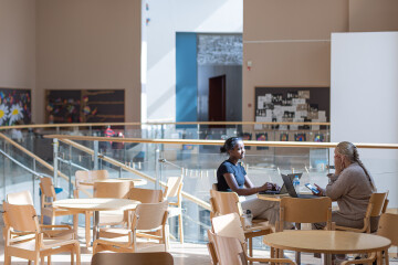 3C3A1186 Pietarsaaren lukio kaytava LOW RES